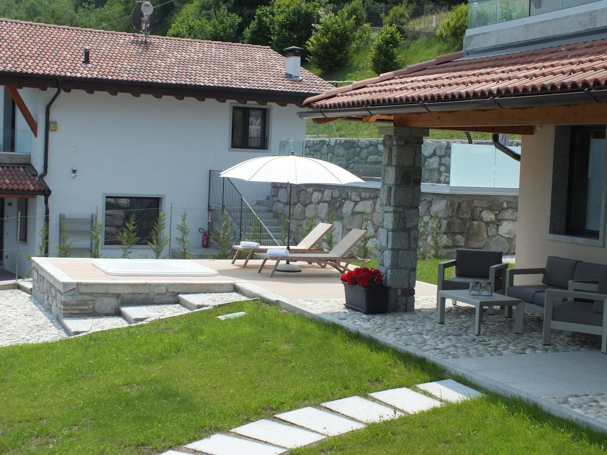 Rocca D'Anfo B&B-Apartments Lake View 외부 사진